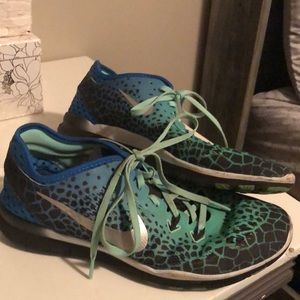 Nike Running Shoes 👟 size 9 women’s